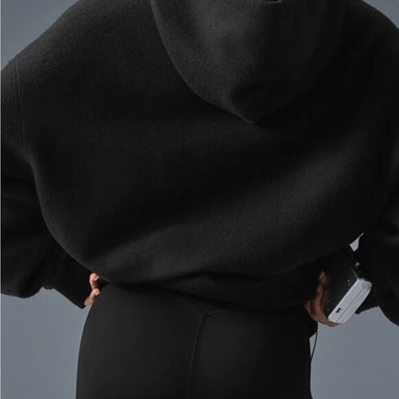 NWT Alo Yoga size S Triumph Restore black hoodie - Picture 2 of 12